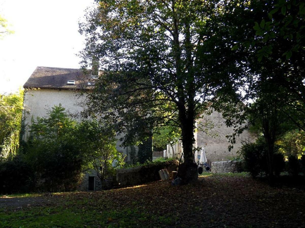 Bed and Breakfast Domaine Pastel Besson Exterior foto
